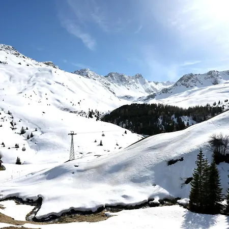 Erzhornblick Apartmán